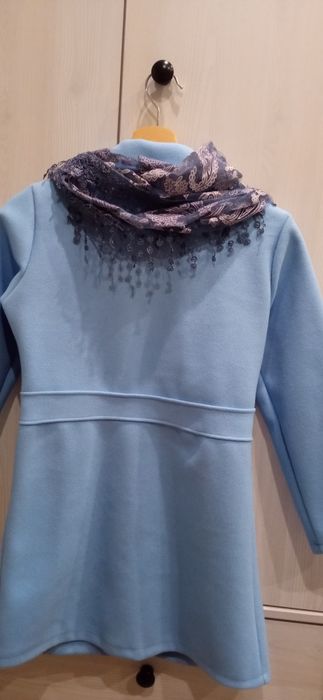 Nowy śliczny wiosenny płaszczyk