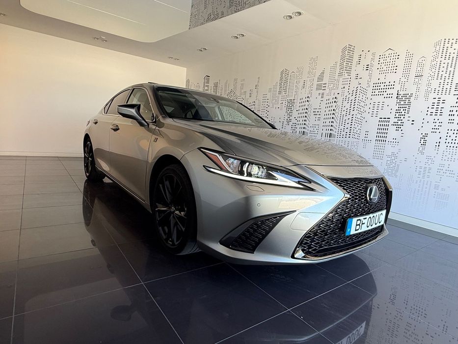 Lexus ES 300h F Sport