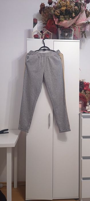 Spodnie Cropp eleganckie xs chinosy z lampasem XS 34