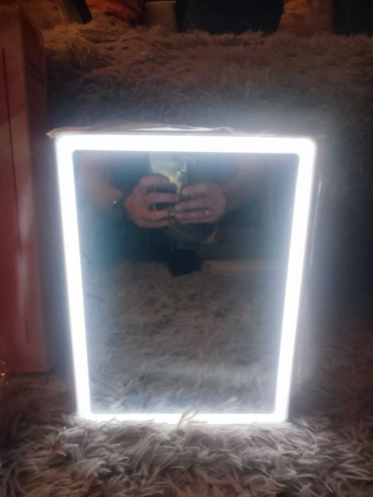 Lustro LED do makijażu