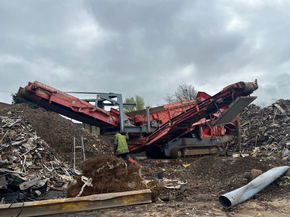 Przesiewacz finlay 883 sandvik qe 341 Warrior 1800