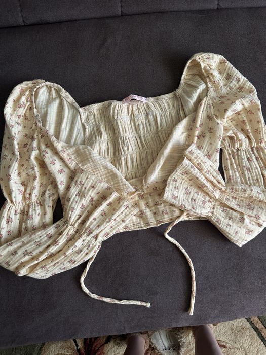 приємний топ, дуже легкий