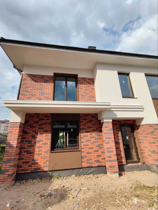 Продається  готовий дуплекс.