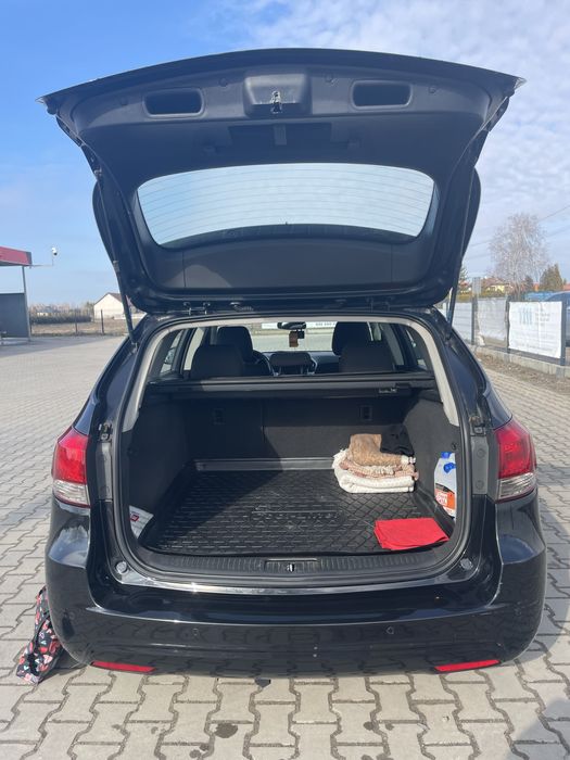 chevrolet cruze kombi