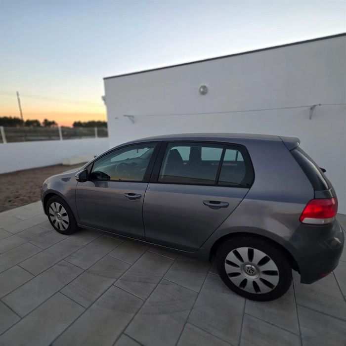 VW Golf 1.6 TDi Confortline foto 4
