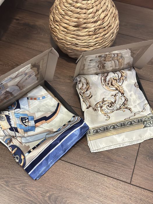 Дуже гарні шовкові платочки 90*90 см