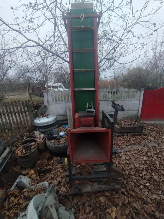 Продам дробілку для гілок