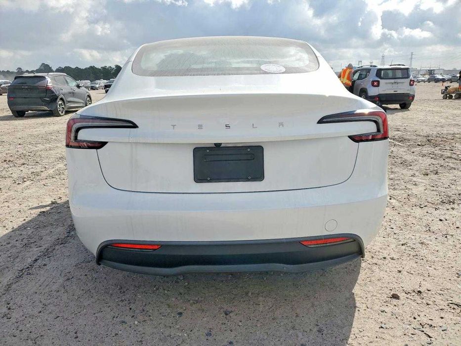 Tesla Model 3 2025