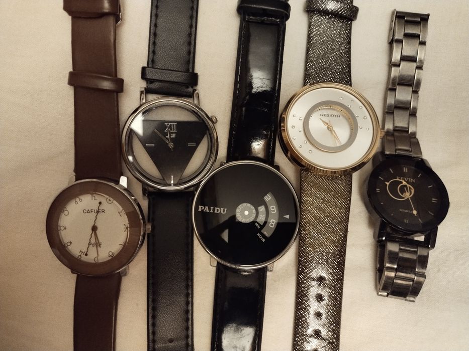 Жіночий наручний годинник