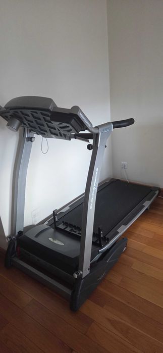 Passadeira BH Fitness Pioneer K30 – Excelente Estado e Totalmente Funcional