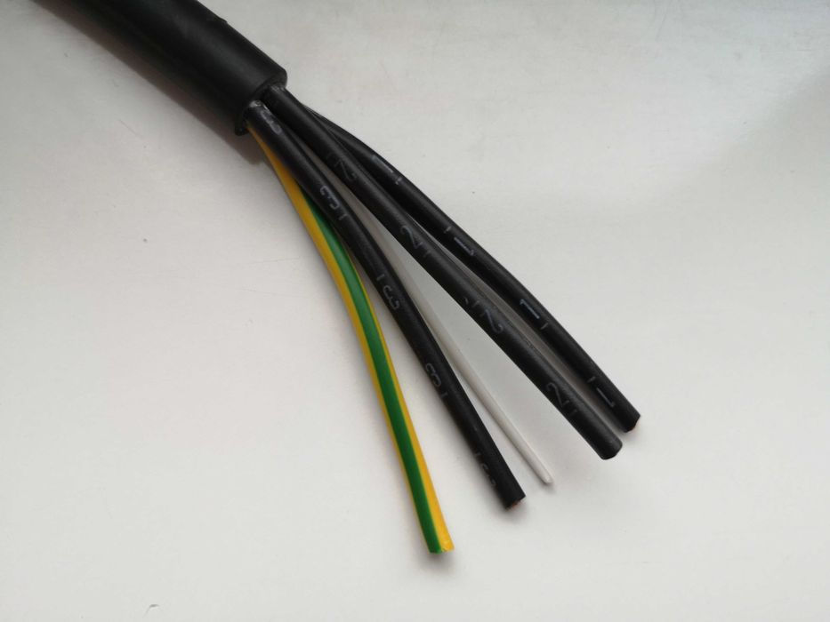 Przewód elastyczny Helukabel JZ-600 4x2,5mm2 10692 (5m)