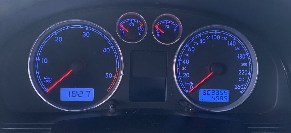 Автомобіль Фольксваген пасат б5+