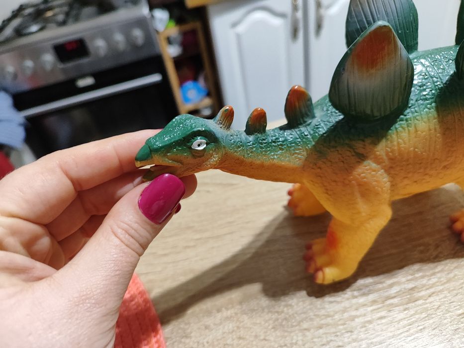 Dość duży dinozaur