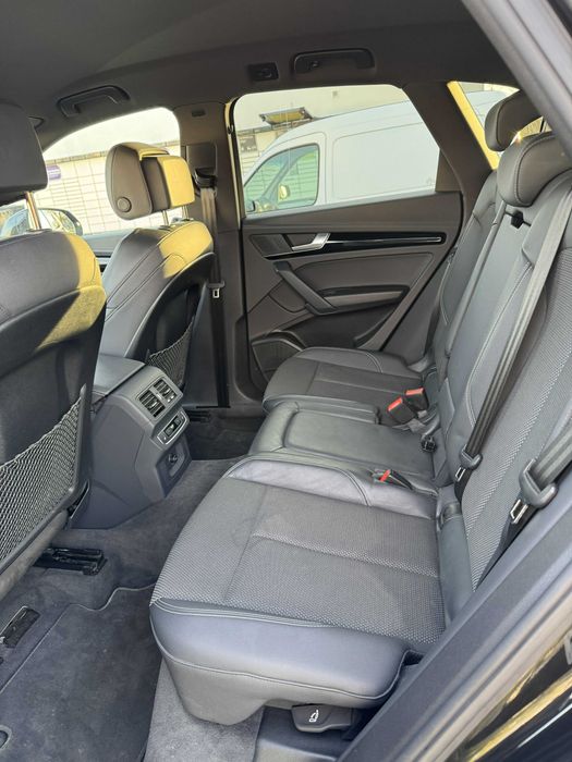 Auto do ślubu - piękne czarne Audi Q5