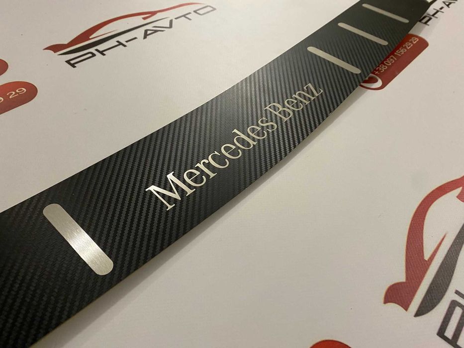 Накладка на задний бампер Mercedes B Class W245 Нержавійка в карбоні