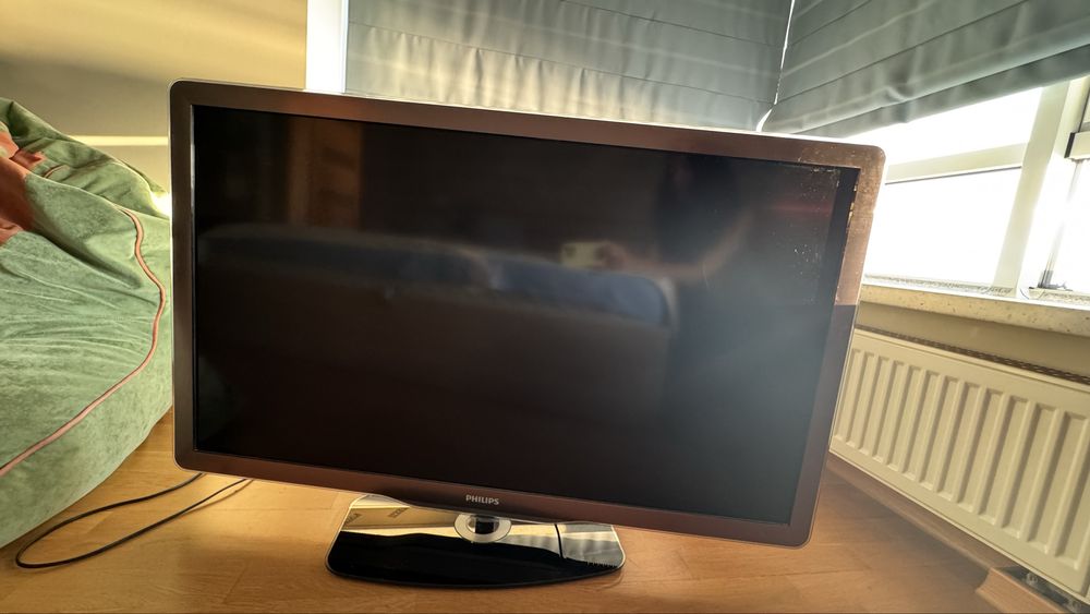Телевізор Philips 46 дюймів