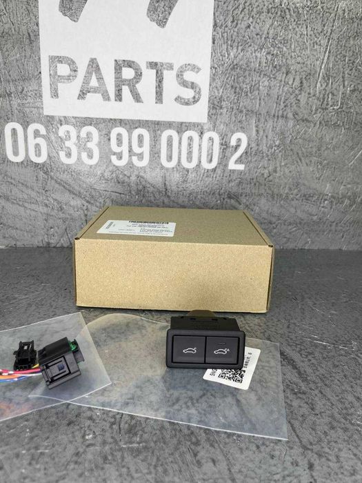 Кнопка відкриття багажнику з затримкою VW Passat Tiguan 3G0959832AWHS