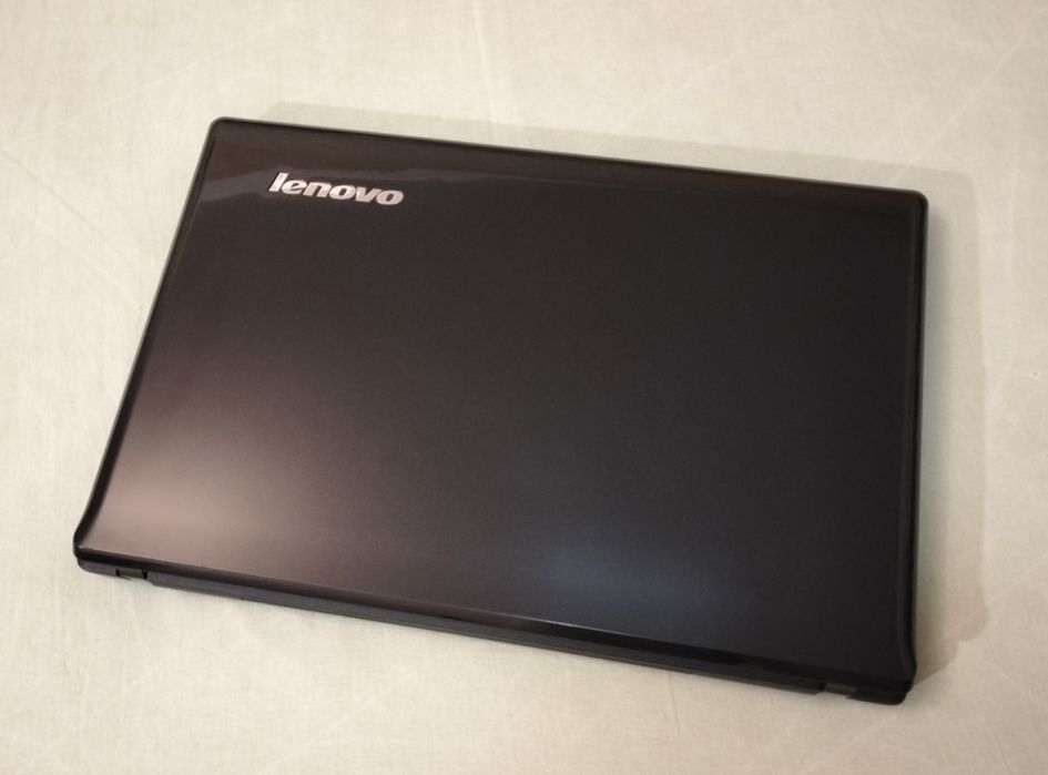 Lenovo _intel Core i5/ram 8/две видеокарты/батарея 1 час