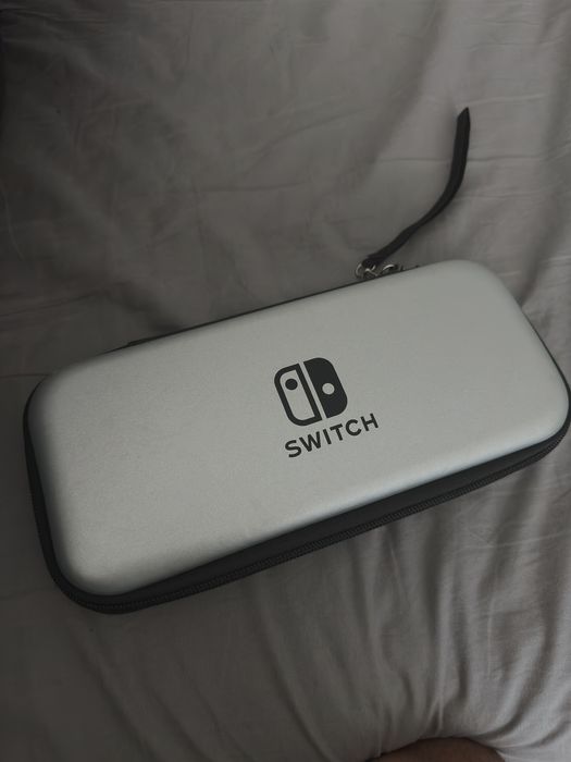 Nintendo Switch OLED - Edição Limitada (Legend of Zelda): Caixa Aberta