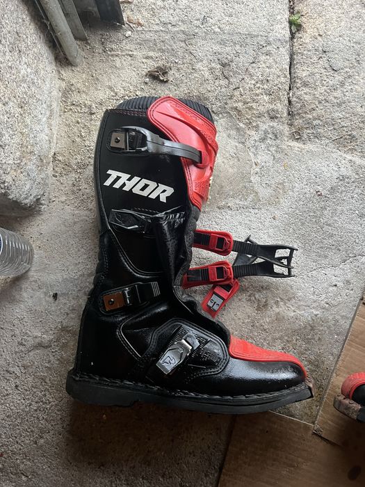 Botas thor usadas duas vezes