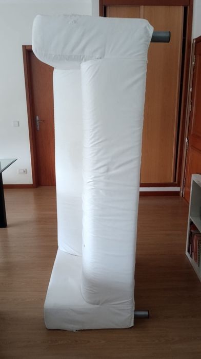 Sofá branco 3 lugares