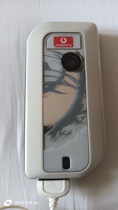 Nokia 7610 c/ carregadores e fones