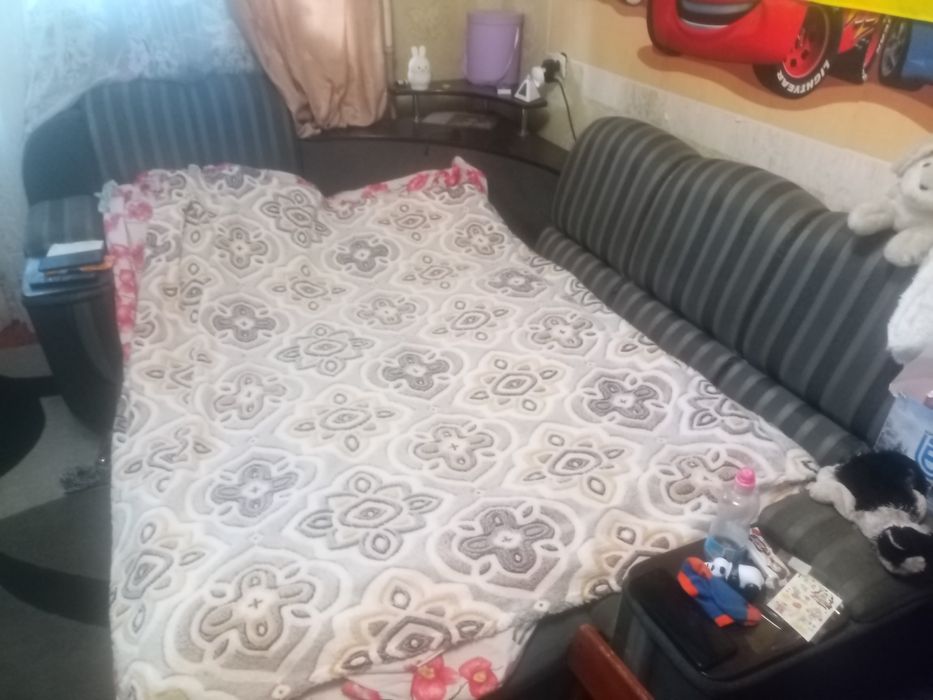 Диван кутовий універсальний