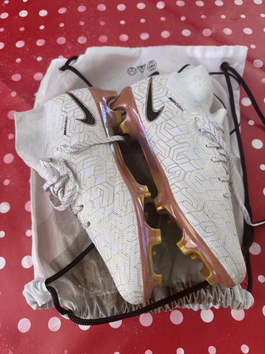 Chuteira Nike Mercurial