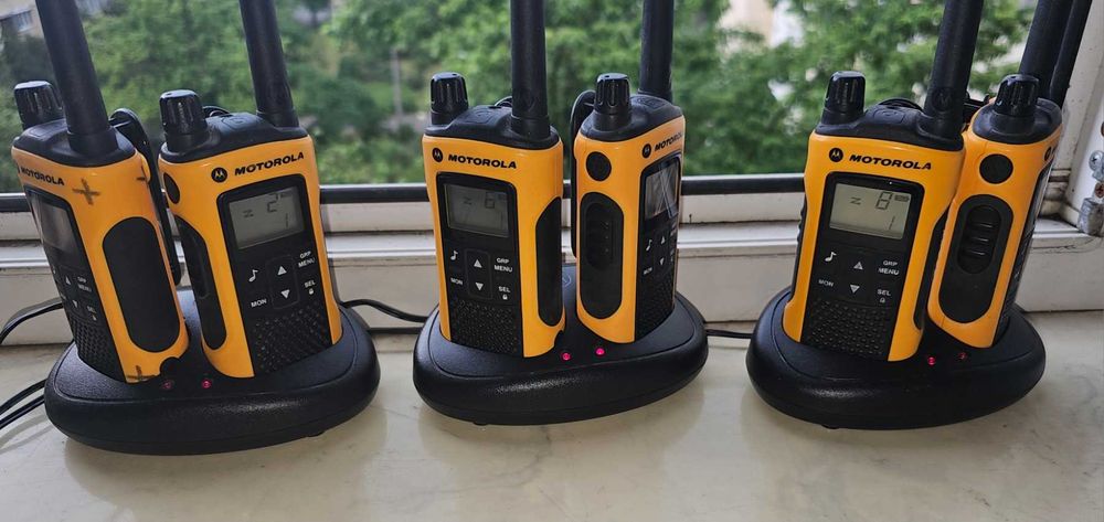комплект 4 рацій Motorola TLKR T80 Extreme ORG.