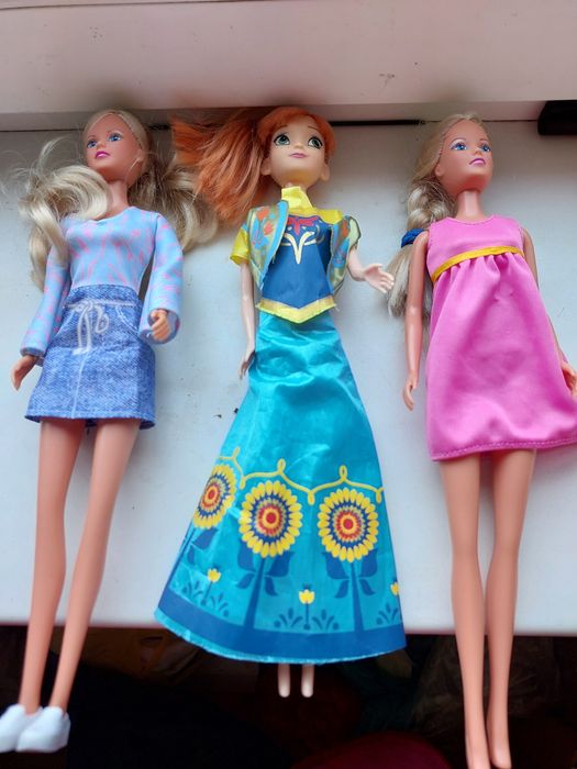 Продам куклы  барби.