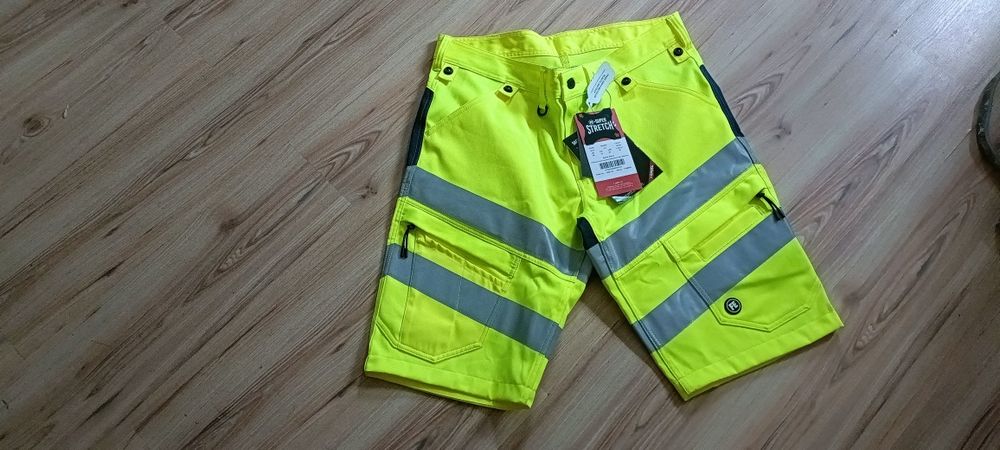Spodenki robocze.