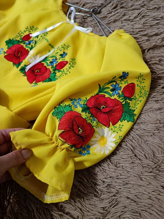Вишиванка сукня з маками