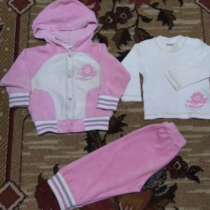 Велюровый костюмчик тройка для девочки