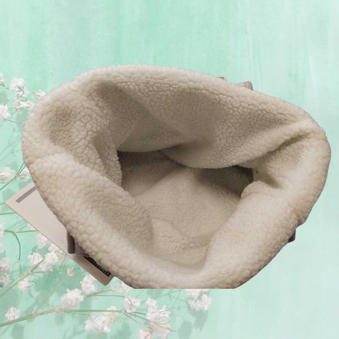 Ogrzewacz stóp, elektryczny but z pilotem z LCD Adler AD 7432