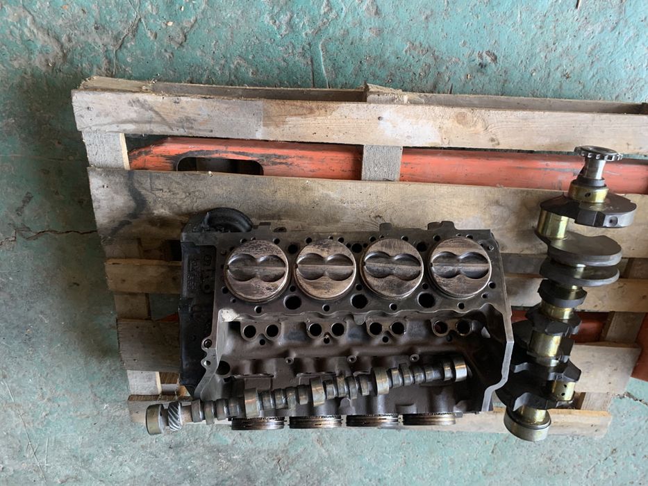 Блок двигуна з поршнями chevrolet 5,7 mercruiser5,7
