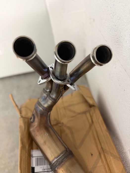 Yamaha Tracer 9 GT 2025 – Escape OEM Completo