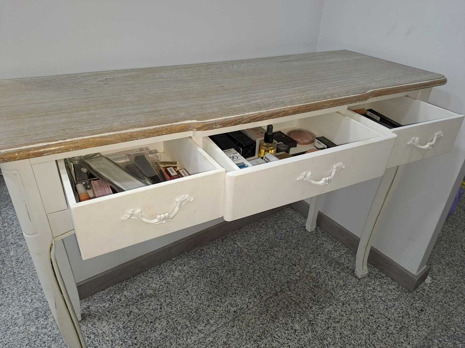 Móvel maquilhadora gato preto