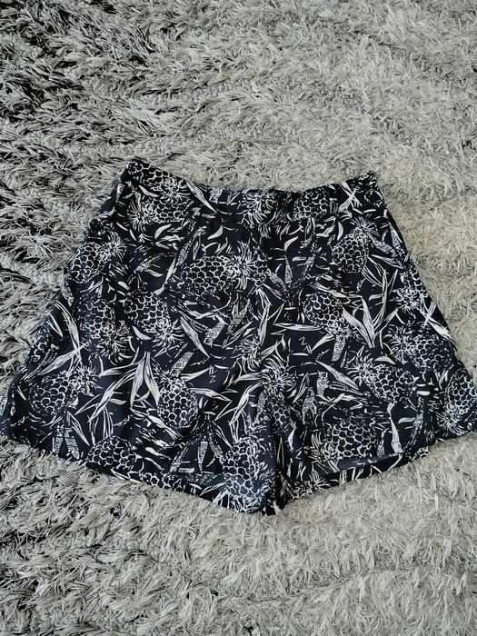 Spodnie spodenki szorty rybaczki Bermudy damskie S