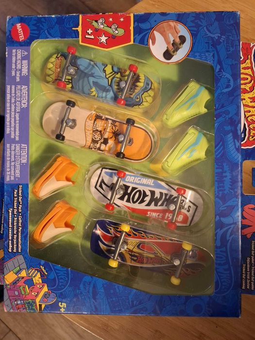 Fingerboard ZABAWKA DESKOROLKA zestaw 4-pak Hot Wheels