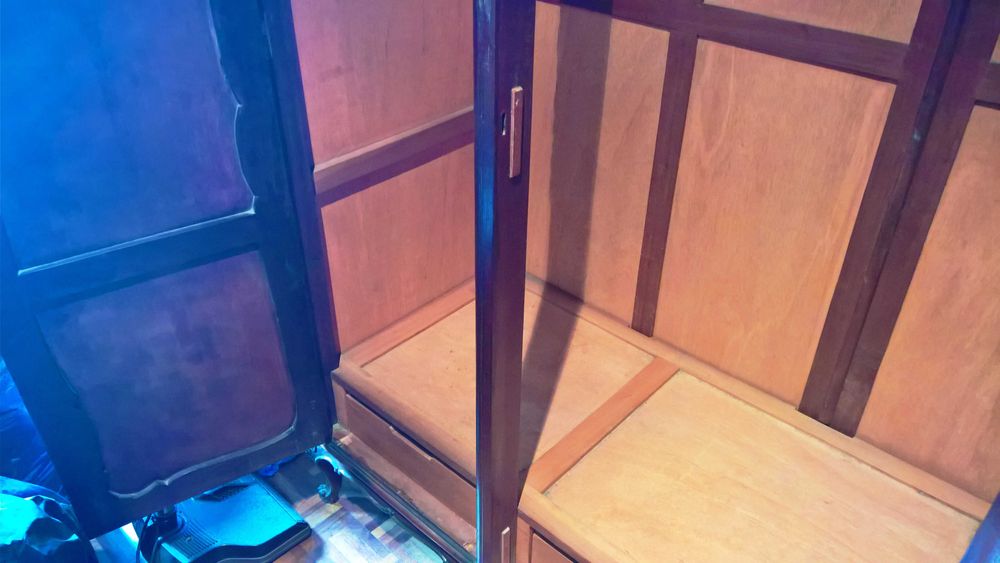 Mobília Queen Anne completa em bom estado!