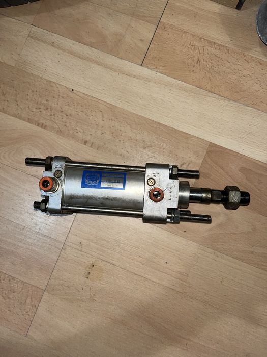 Siłownik pneumatyczny D 50 x 40AL