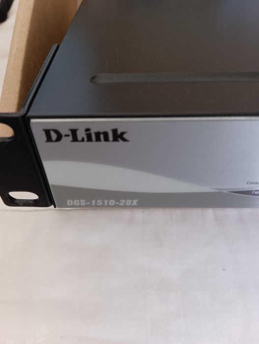 Switch 24 portas na caixa