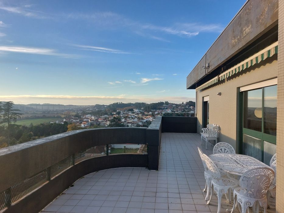 ARRENDAMENTO – Apartamento T2 Mobilado | Alta Vila Village – Águeda