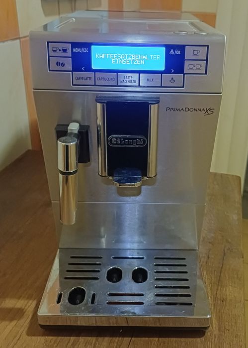 Кавомашина кавоварка PrimaDonna XS Delonghi б/в