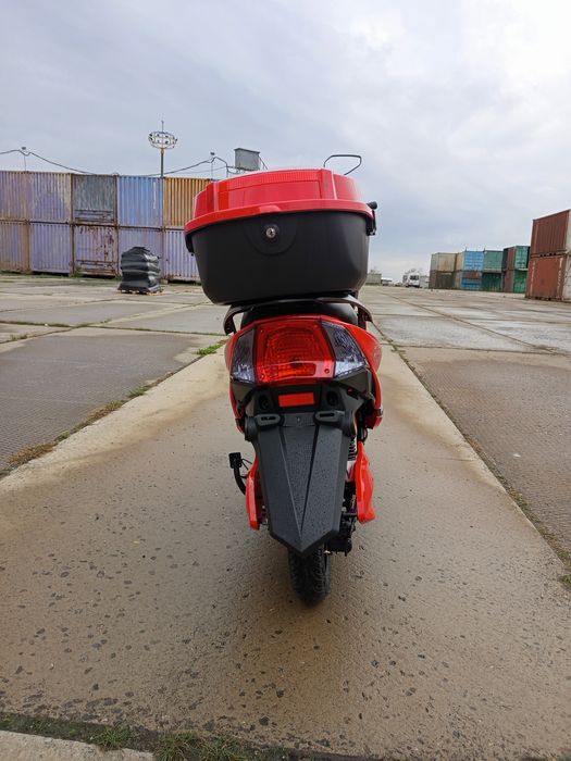 Електроскутер Ares 2500Вт, шолом у подарунок