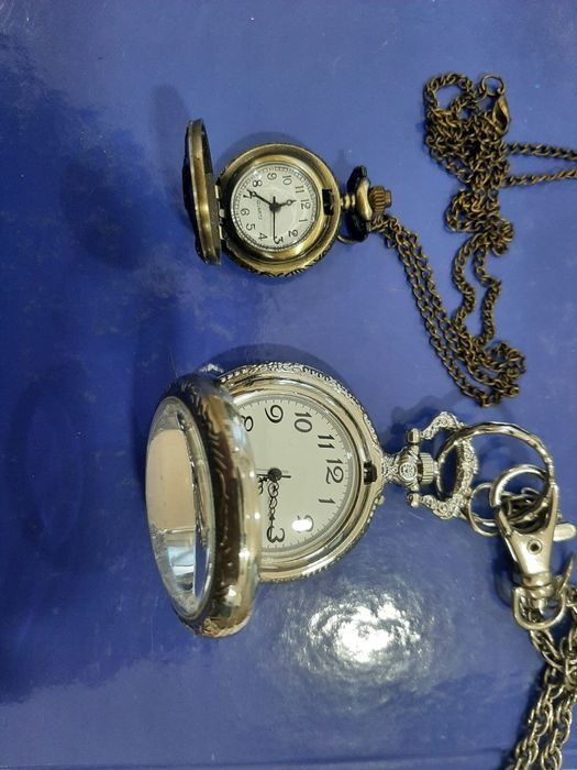 Продам часы разные