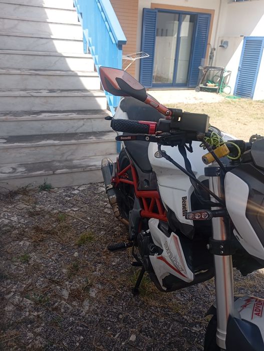 Benelli  125 CC leia o anúncio