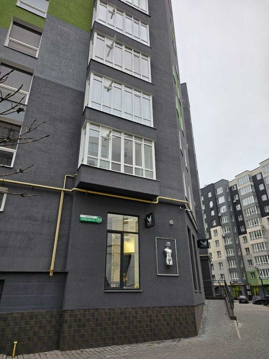 Оренда фасадного.комерційного приміщення 75 м2 у ЖК"Міленіум"_VD