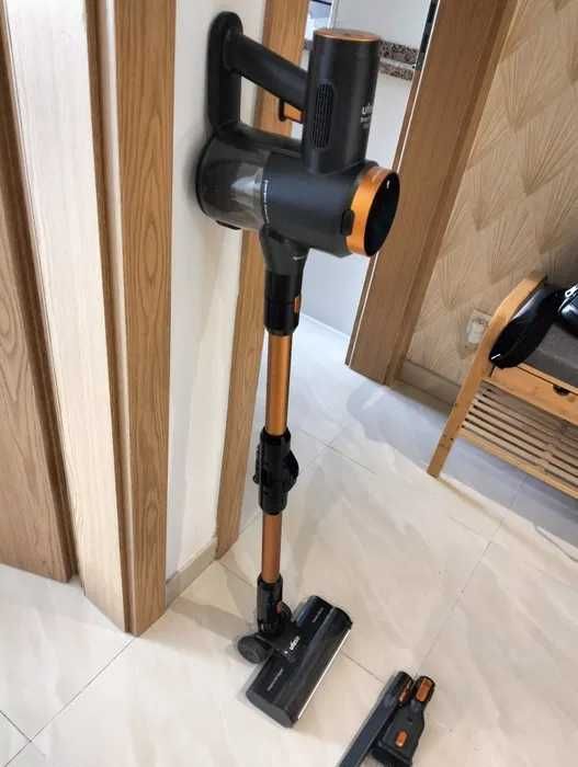 Aspirador vertical Ufesa