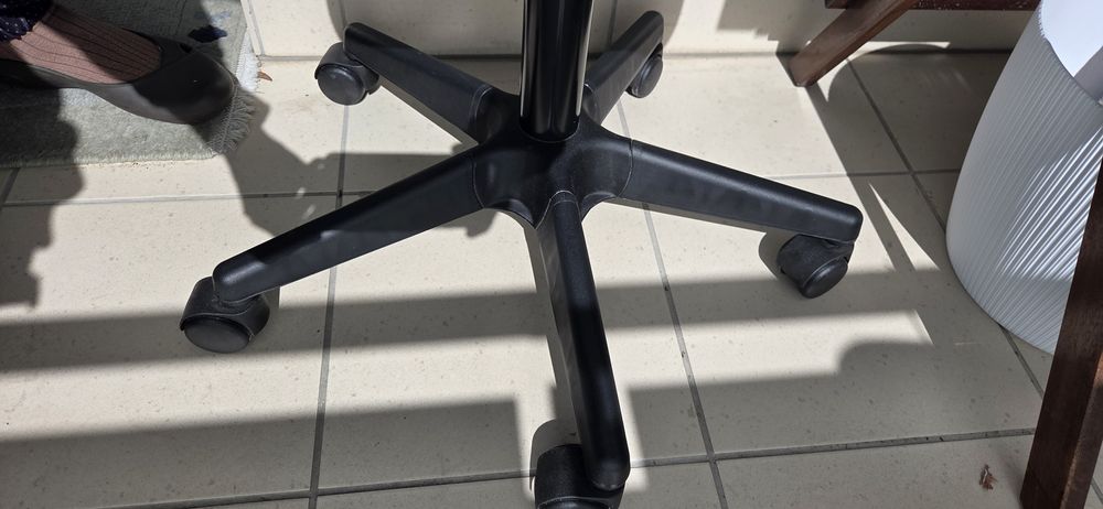 Krzesło biurkowe dziecięce/młodzieżowe ikea
